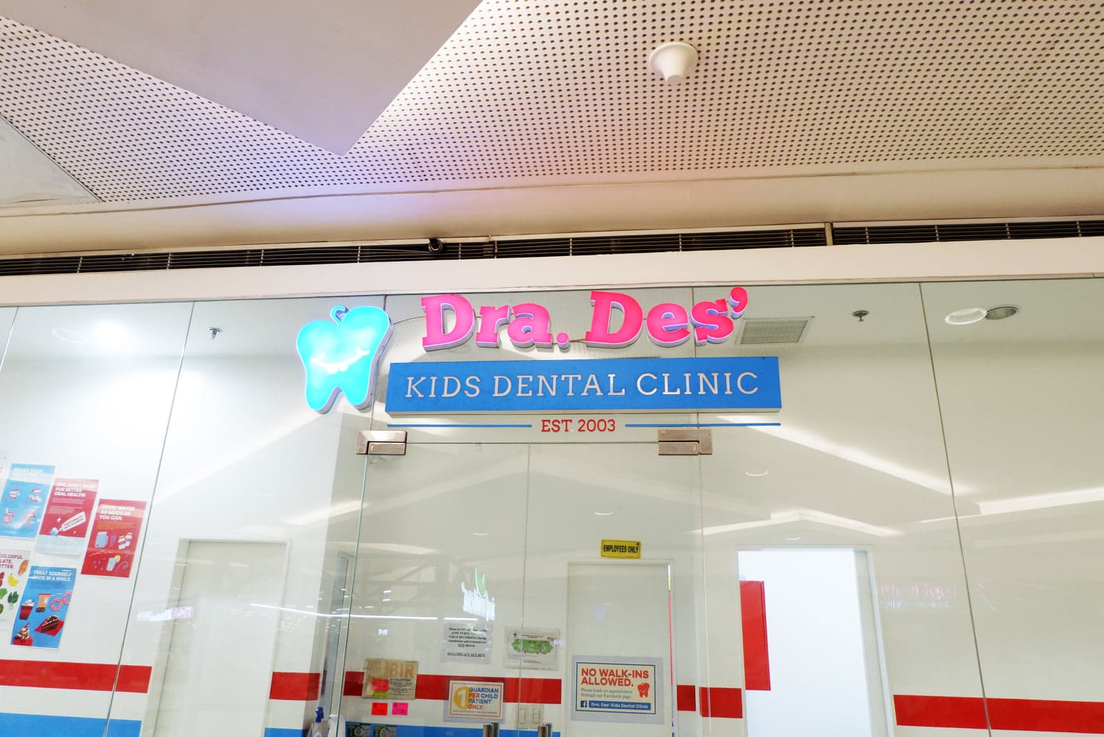 Dra Des' Kids Dental Clinic cover